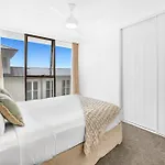 Albatross North Apartments